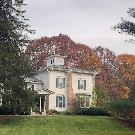Antique Mansion B & B Rutland Exterior photo